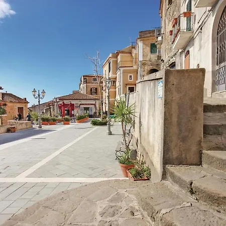 7 Διαμέρισμα *